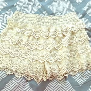 Blue island shorts size L